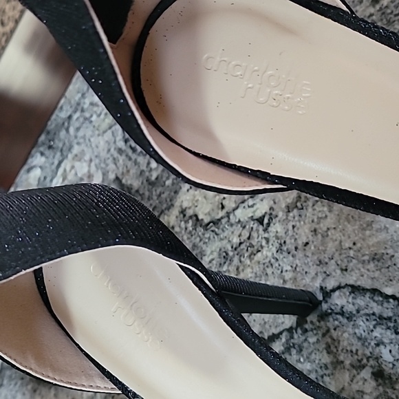 4 Pairs of Heels - Picture 2 of 16